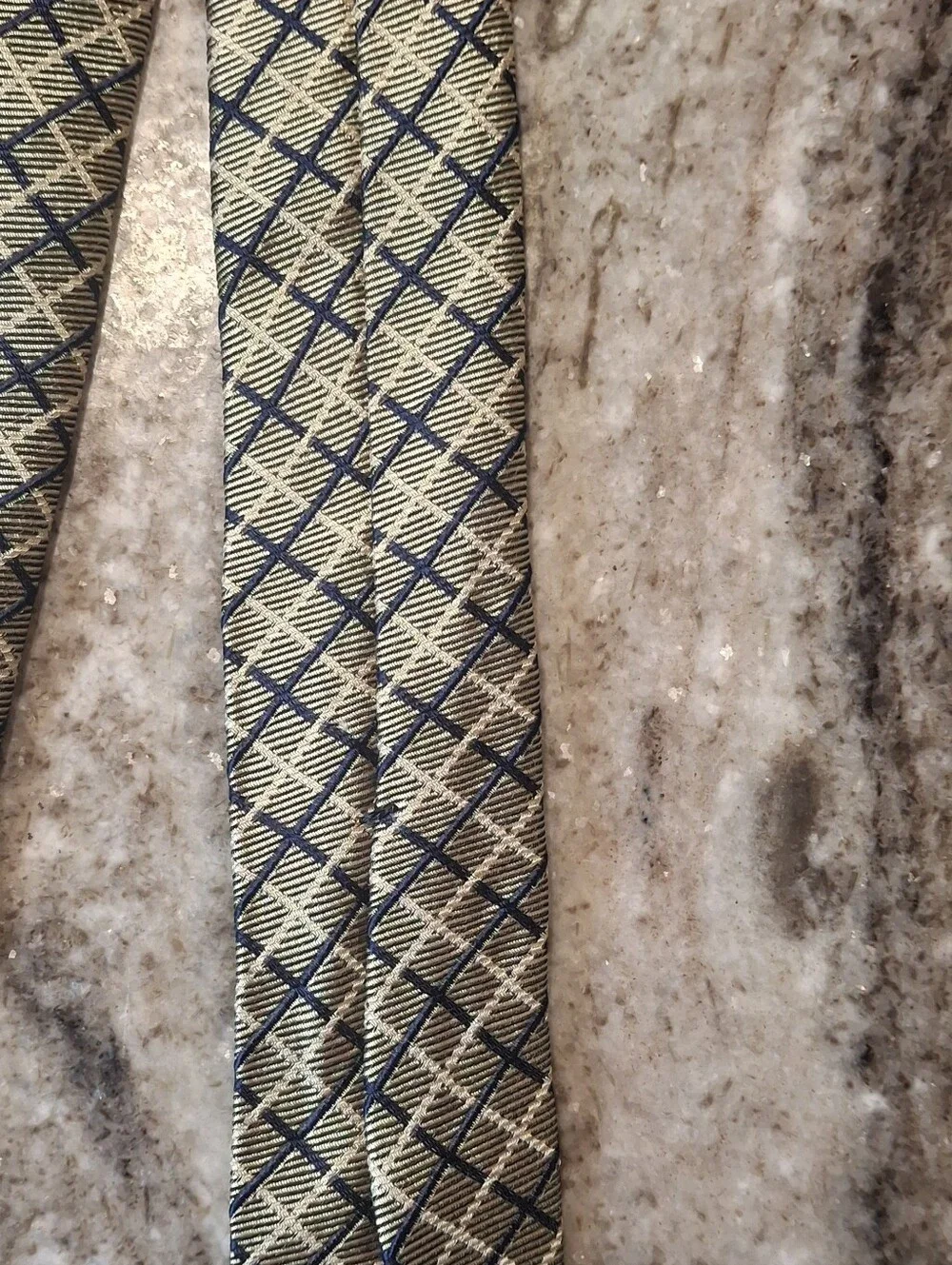 Brooks Brothers Navy and Gold Plaid Check Silk Tie